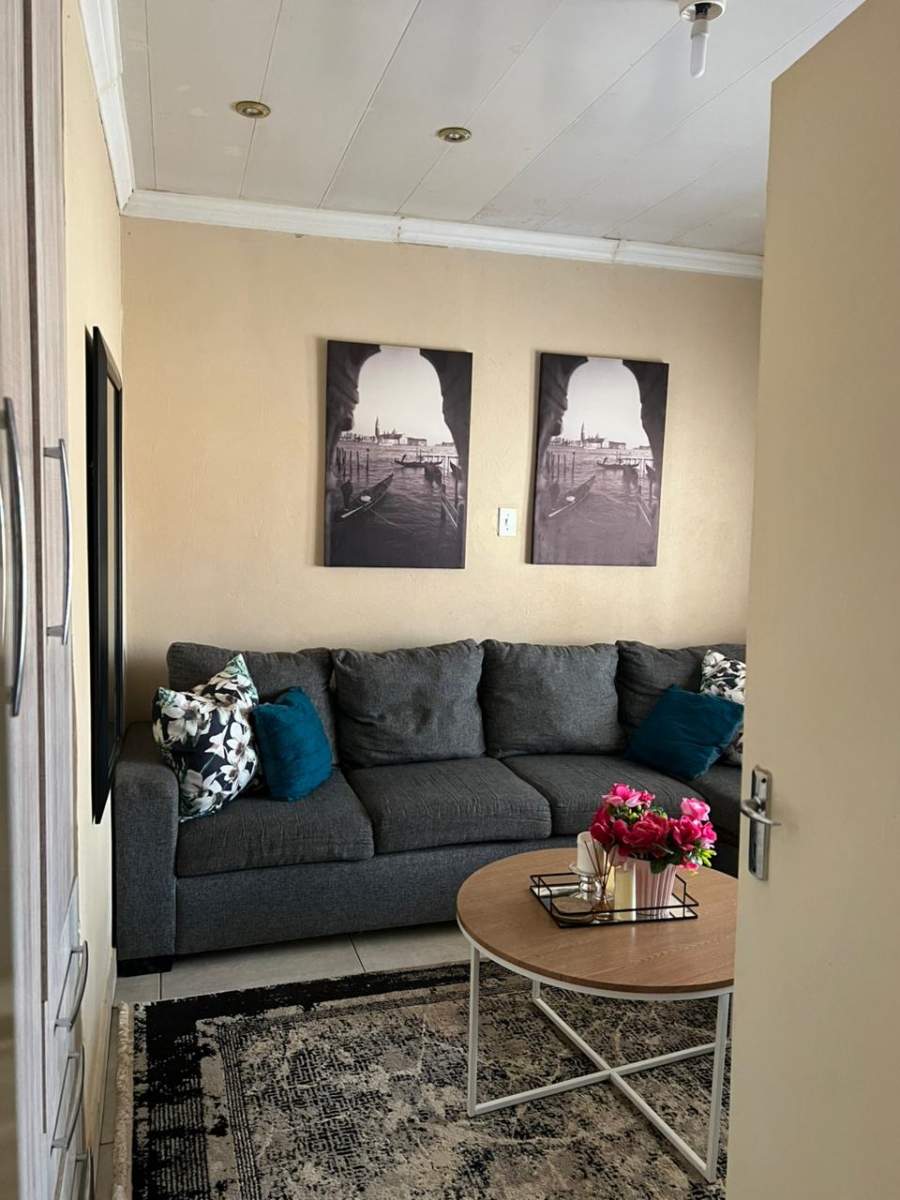 10 Bedroom Property for Sale in Ellaton North West